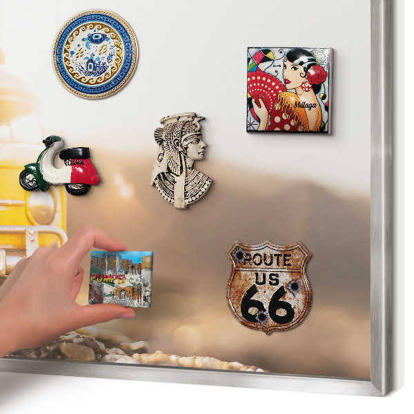 Dekoratives Magnetboard aus Metall in Silberrahmen Retro-Reisen