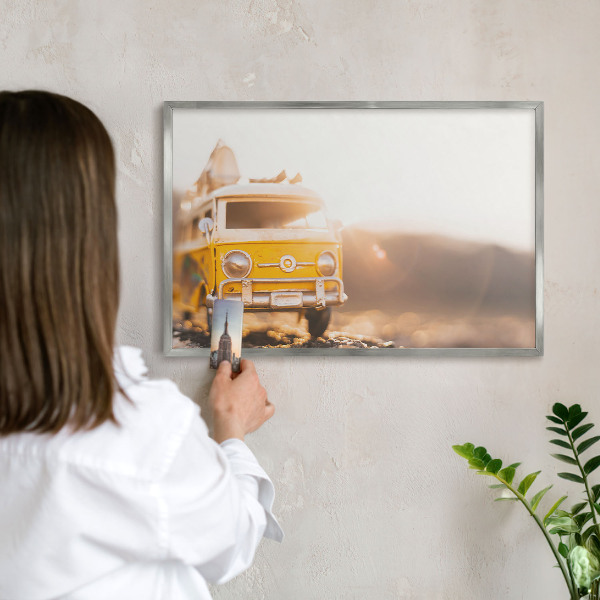 Dekoratives Magnetboard aus Metall in Silberrahmen Retro-Reisen