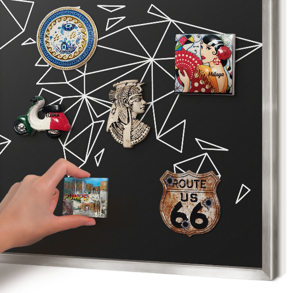 Dekoratives Magnetboard aus Metall in Silberrahmen Weltkarte