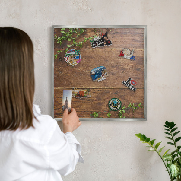 Metalltafel für Magnete mit silbernem Rahmen Holznatur