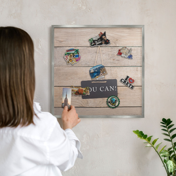 Dekoratives Magnetboard aus Metall in Silberrahmen Motivation jeden Tag