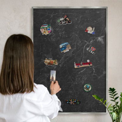 Dekoratives Magnetboard aus Metall in Silberrahmen Schwarzer Marmor