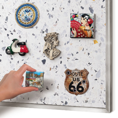 Metalltafel für Magnete mit silbernem Rahmen Terrazzo-Stil