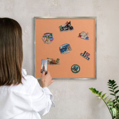 Metalltafel für Magnete mit silbernem Rahmen Pastellorange