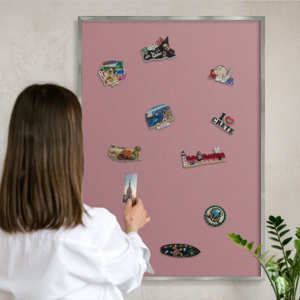 Dekoratives Magnetboard aus Metall in Silberrahmen Altrosa