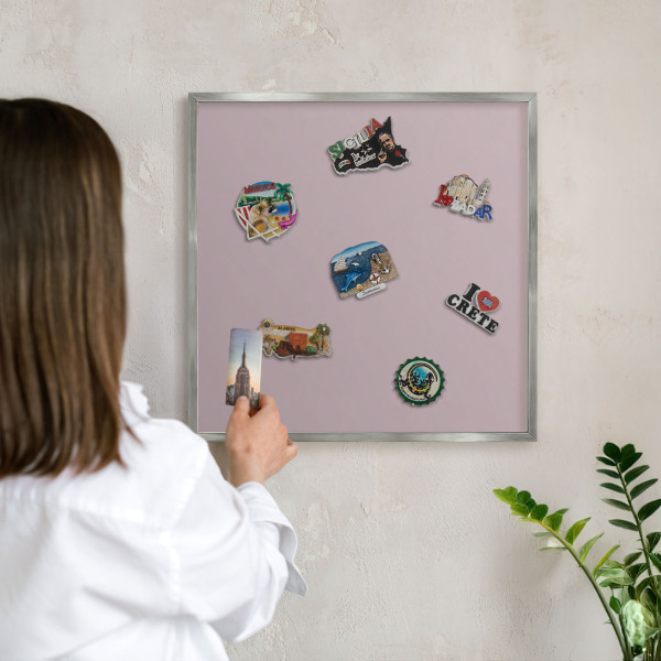 Metalltafel für Magnete mit silbernem Rahmen Pastelllila