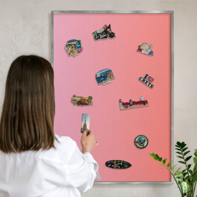 Dekoratives Magnetboard aus Metall in Silberrahmen Rosa-Orange