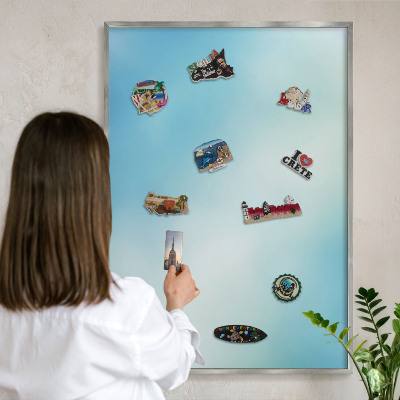 Dekoratives Magnetboard aus Metall in Silberrahmen Blauer Himmel