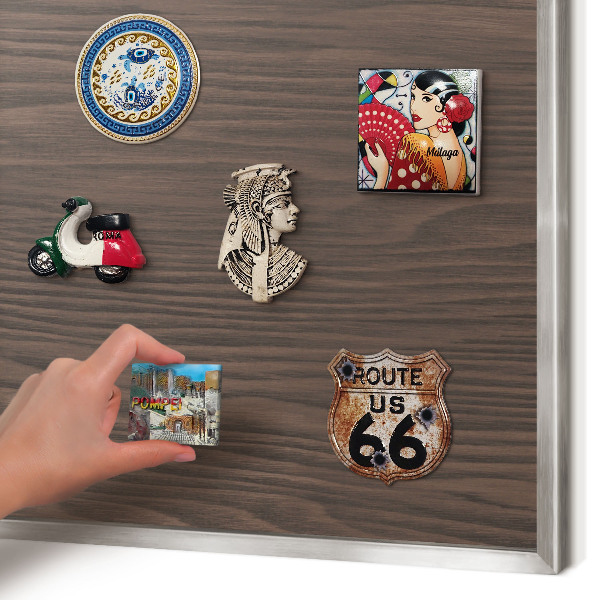 Dekoratives Magnetboard aus Metall in Silberrahmen Naturholz