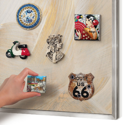 Dekoratives Magnetboard aus Metall in Silberrahmen Elegante Abstraktion