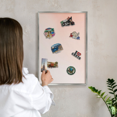 Metalltafel für Magnete mit silbernem Rahmen Pastellfarbener Charme