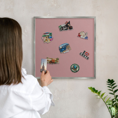 Metalltafel für Magnete mit silbernem Rahmen Pastellrosa