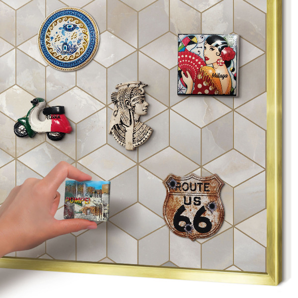 Magnettafel für Urlaubsmagnete in Goldrahmen Kubischer Hintergrund