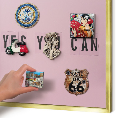 Magnettafel für Urlaubsmagnete in Goldrahmen Motivation jeden Tag