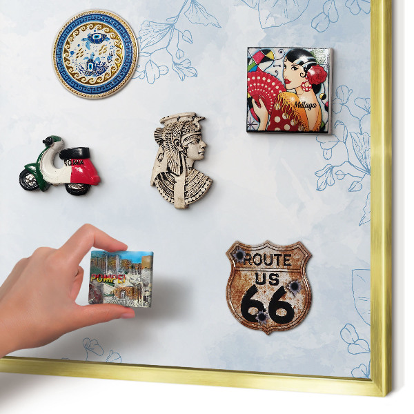 Magnettafel für Urlaubsmagnete in Goldrahmen Floristische Eleganz