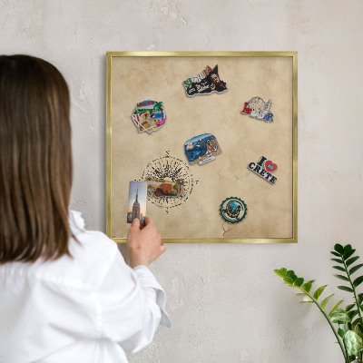 Magnettafel für Urlaubsmagnete in Goldrahmen Windrose