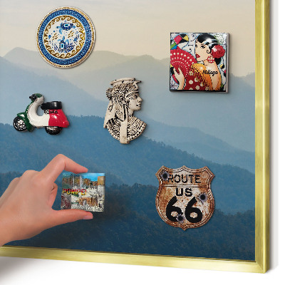 Magnettafel für Urlaubsmagnete in Goldrahmen Bergblick