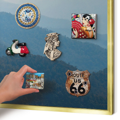Magnettafel für Urlaubsmagnete in Goldrahmen Bergblick