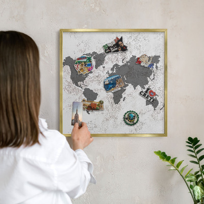 Magnettafel für Urlaubsmagnete in Goldrahmen Weltkarte