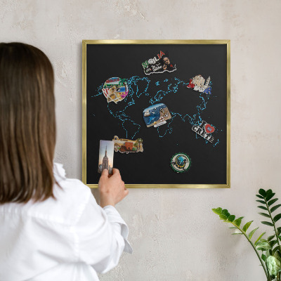 Magnettafel dekorativ bedruckt mit goldenem Rahmen Weltkarte