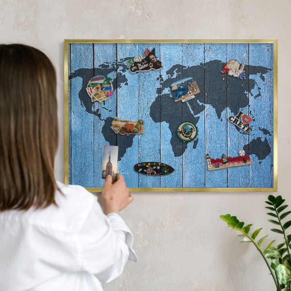 Magnettafel für Urlaubsmagnete in Goldrahmen Weltkarte
