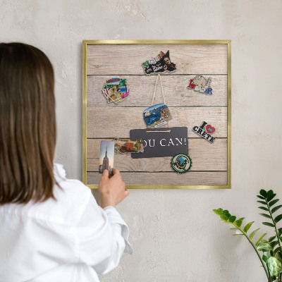 Magnettafel für Urlaubsmagnete in Goldrahmen Motivation jeden Tag