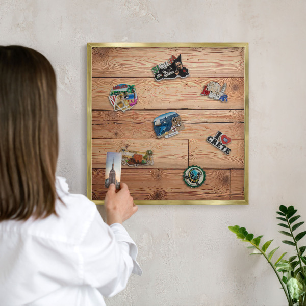 Magnettafel für Urlaubsmagnete in Goldrahmen Holzbretter