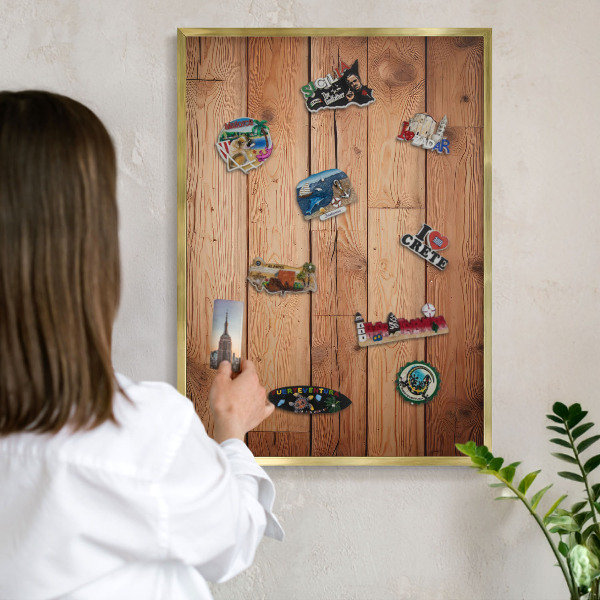 Magnettafel für Urlaubsmagnete in Goldrahmen Holzbretter