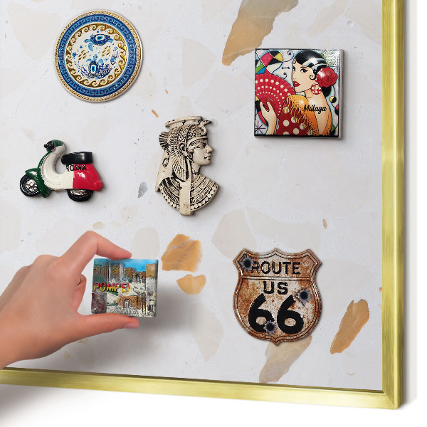 Magnettafel für Urlaubsmagnete in Goldrahmen Warmes Mosaik