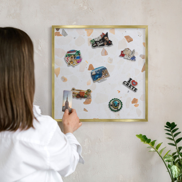Magnettafel für Urlaubsmagnete in Goldrahmen Warmes Mosaik