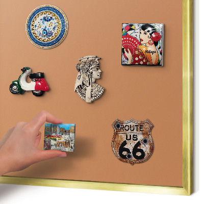 Magnettafel für Urlaubsmagnete in Goldrahmen Mattorange