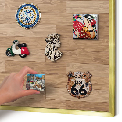 Magnettafel für Urlaubsmagnete in Goldrahmen Holzmuster