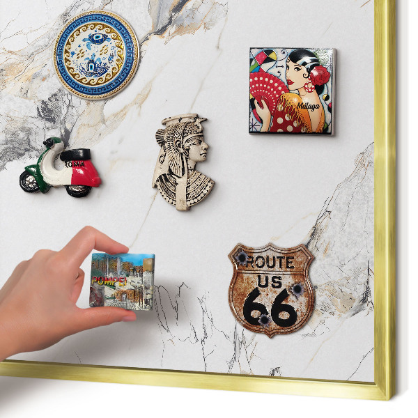 Magnettafel für Urlaubsmagnete in Goldrahmen Marmoroptik