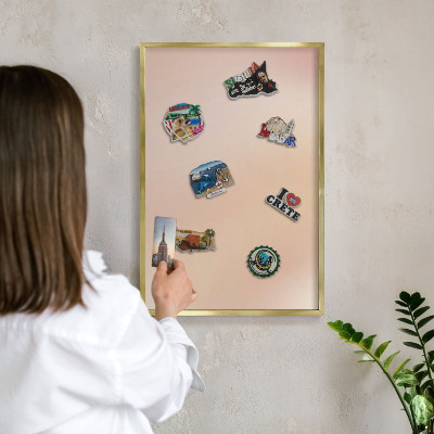 Magnettafel dekorativ bedruckt mit goldenem Rahmen Zartes Beige