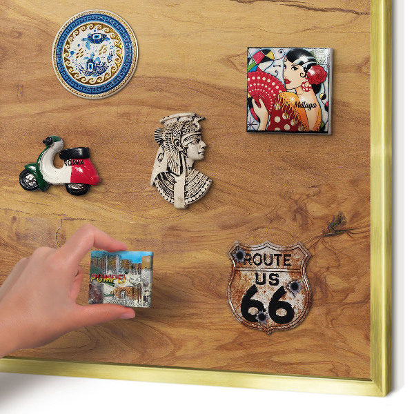 Magnettafel für Urlaubsmagnete in Goldrahmen Naturholz