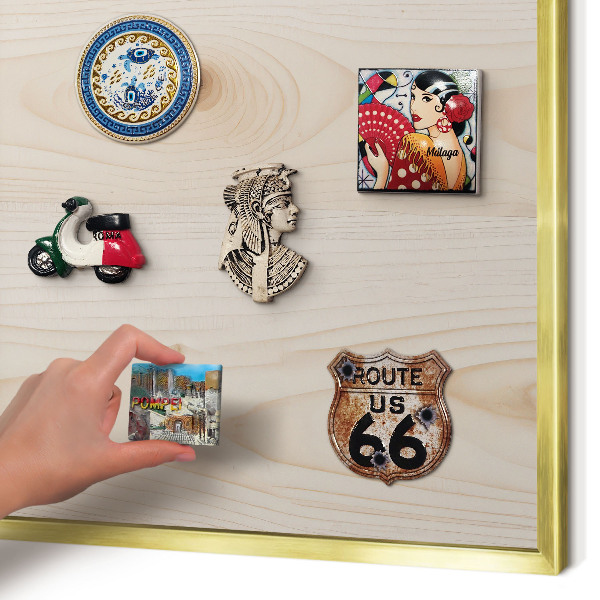 Magnettafel für Urlaubsmagnete in Goldrahmen Holzmuster