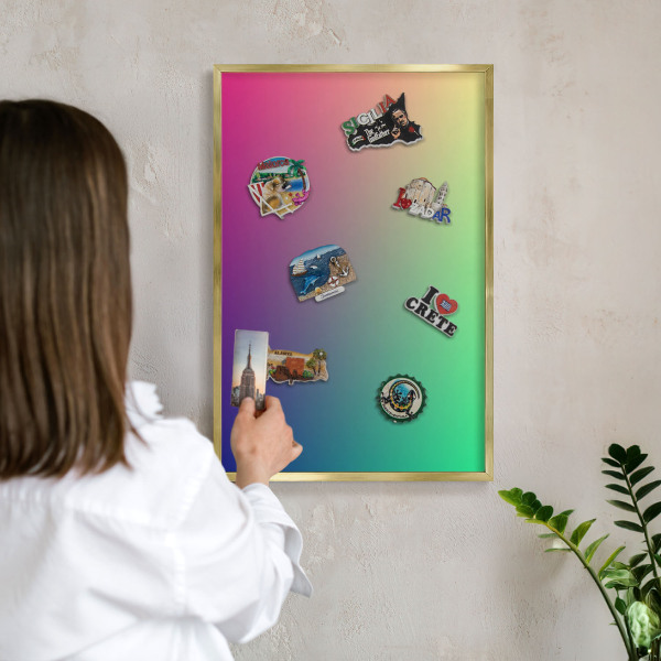 Magnettafel für Urlaubsmagnete in Goldrahmen Farbverlauf