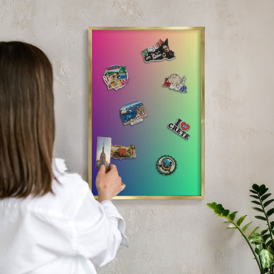 Magnettafel für Urlaubsmagnete in Goldrahmen Farbverlauf