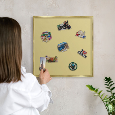 Magnettafel für Urlaubsmagnete in Goldrahmen Vintage-Gelb