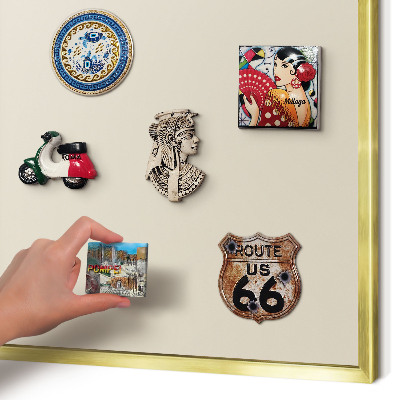 Magnettafel für Urlaubsmagnete in Goldrahmen Heller Stein