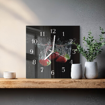 Wanduhr quadratisch Erdbeeren