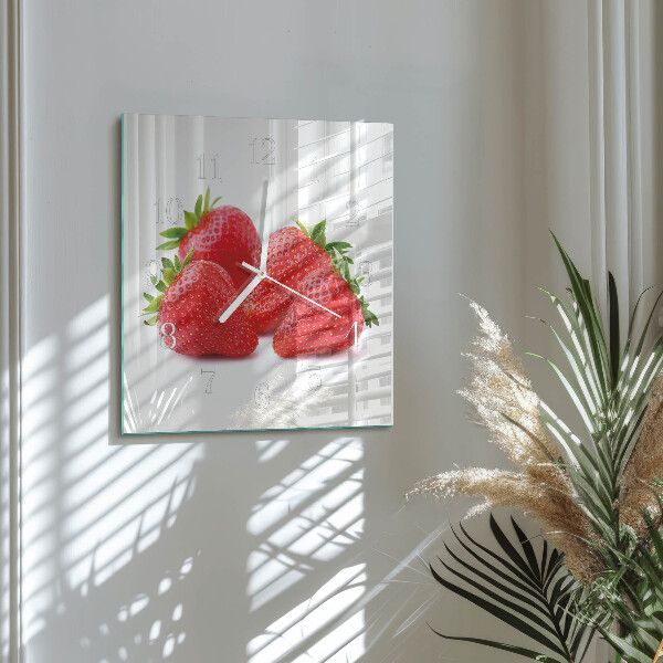 Wanduhr quadratisch Erdbeeren