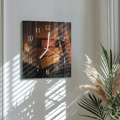 Wanduhr quadratisch Buch