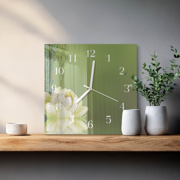 Wanduhr quadratisch Lilie