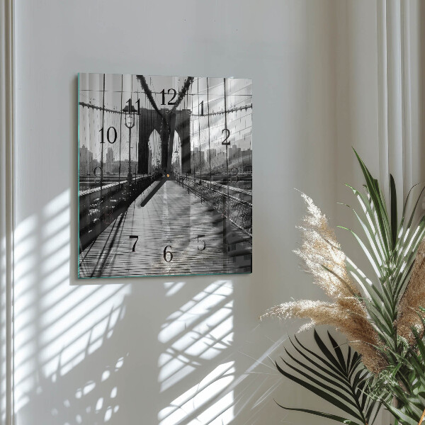 Wanduhr aus glas Brücke