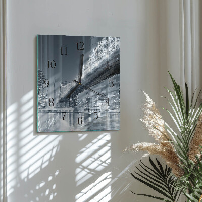 Wanduhr aus glas Brücke