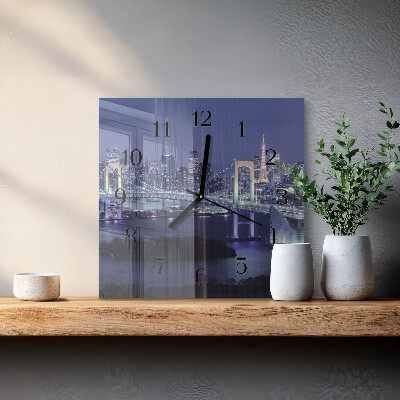 Wanduhr aus glas Brücke