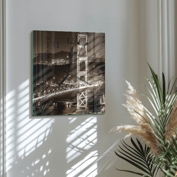 Wanduhr aus glas Brücke