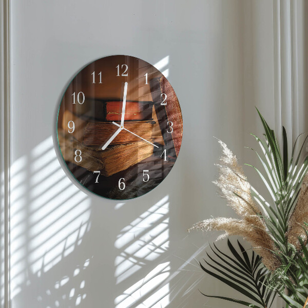 Glas wanduhr Buch