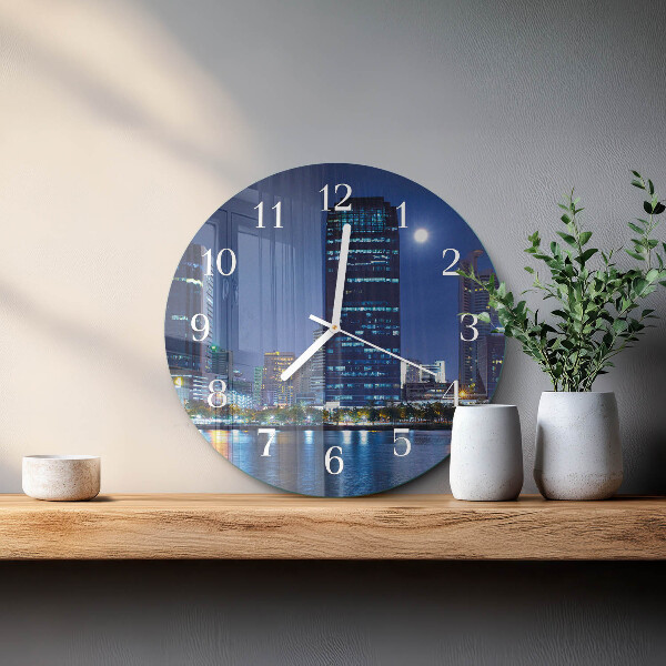 Glas wanduhr Abend in der Stadt
